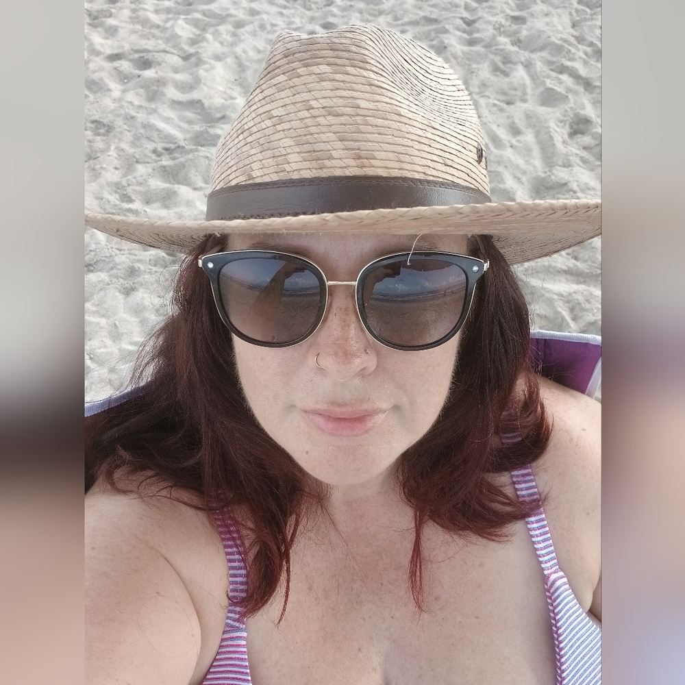 Meet your Posher, Angela